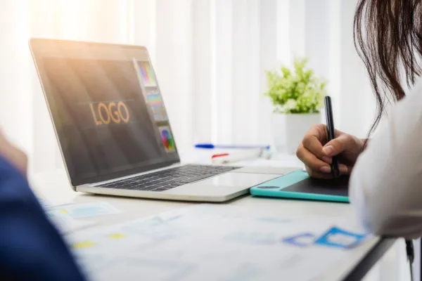 Criação de Logotipo em Sorocaba: Guia para Marcas Líderes