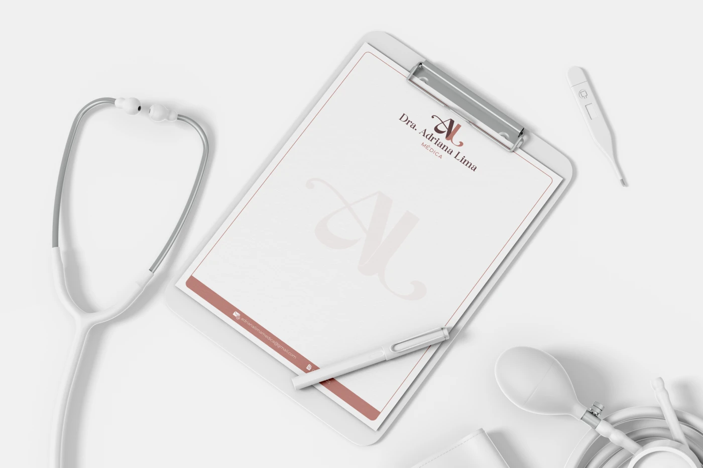 Design de papel timbrado médico para Dra. Adriana Lima com logotipo sofisticado em tons terrosos.